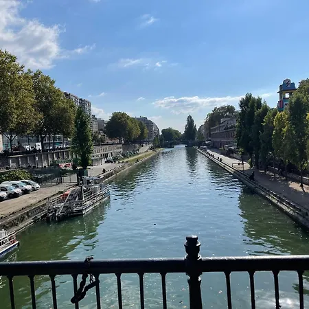 Meuble Proche Gare Du Nord Et Gare Du Nord Acces Direct Metro Apartment Paris